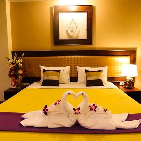 Madina Rayong Hotel Bagian luar foto