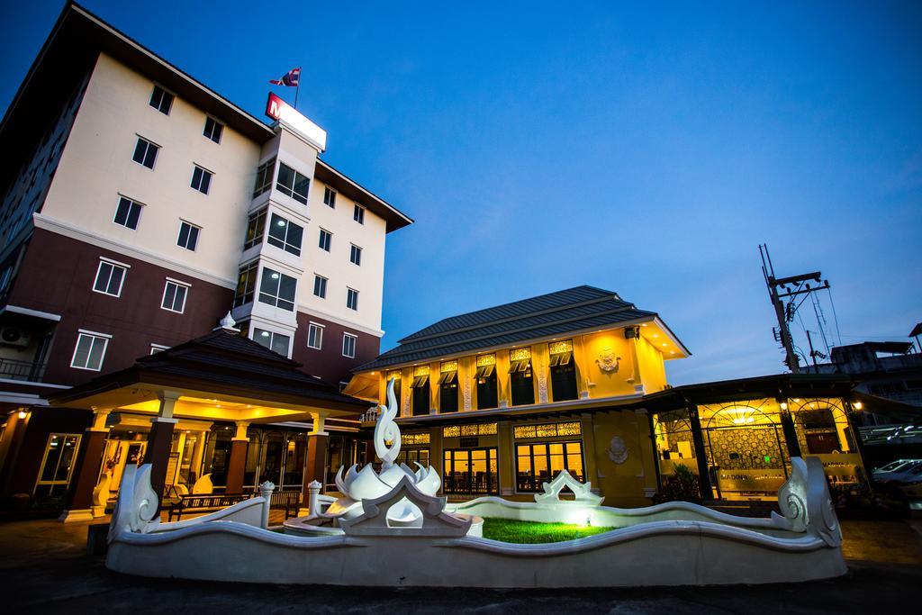 Madina Rayong Hotel Bagian luar foto
