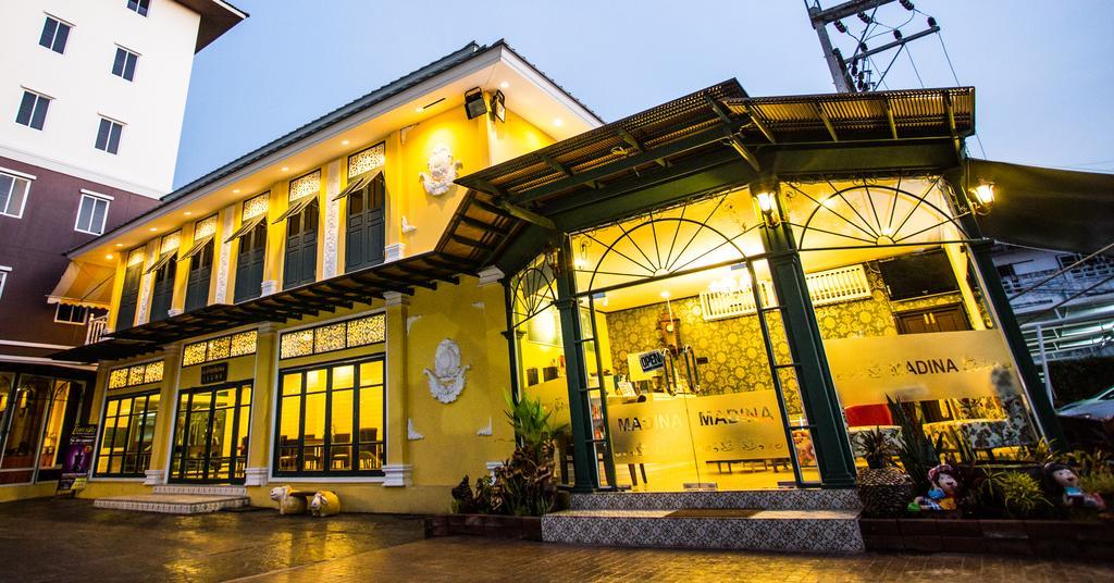Madina Rayong Hotel Bagian luar foto