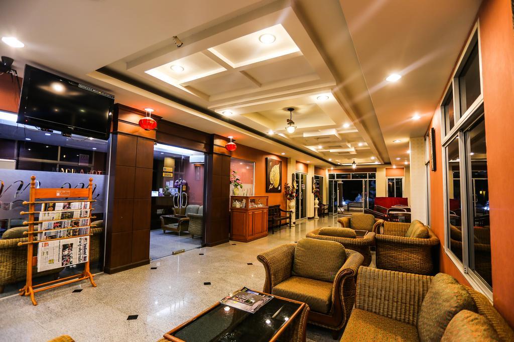 Madina Rayong Hotel Bagian luar foto