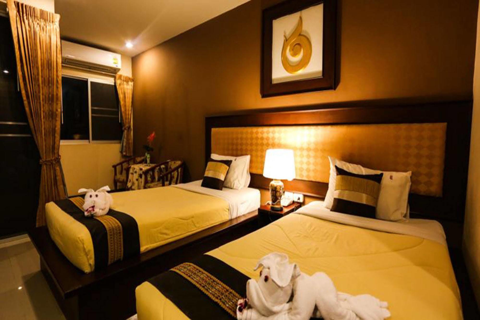 Madina Rayong Hotel Bagian luar foto
