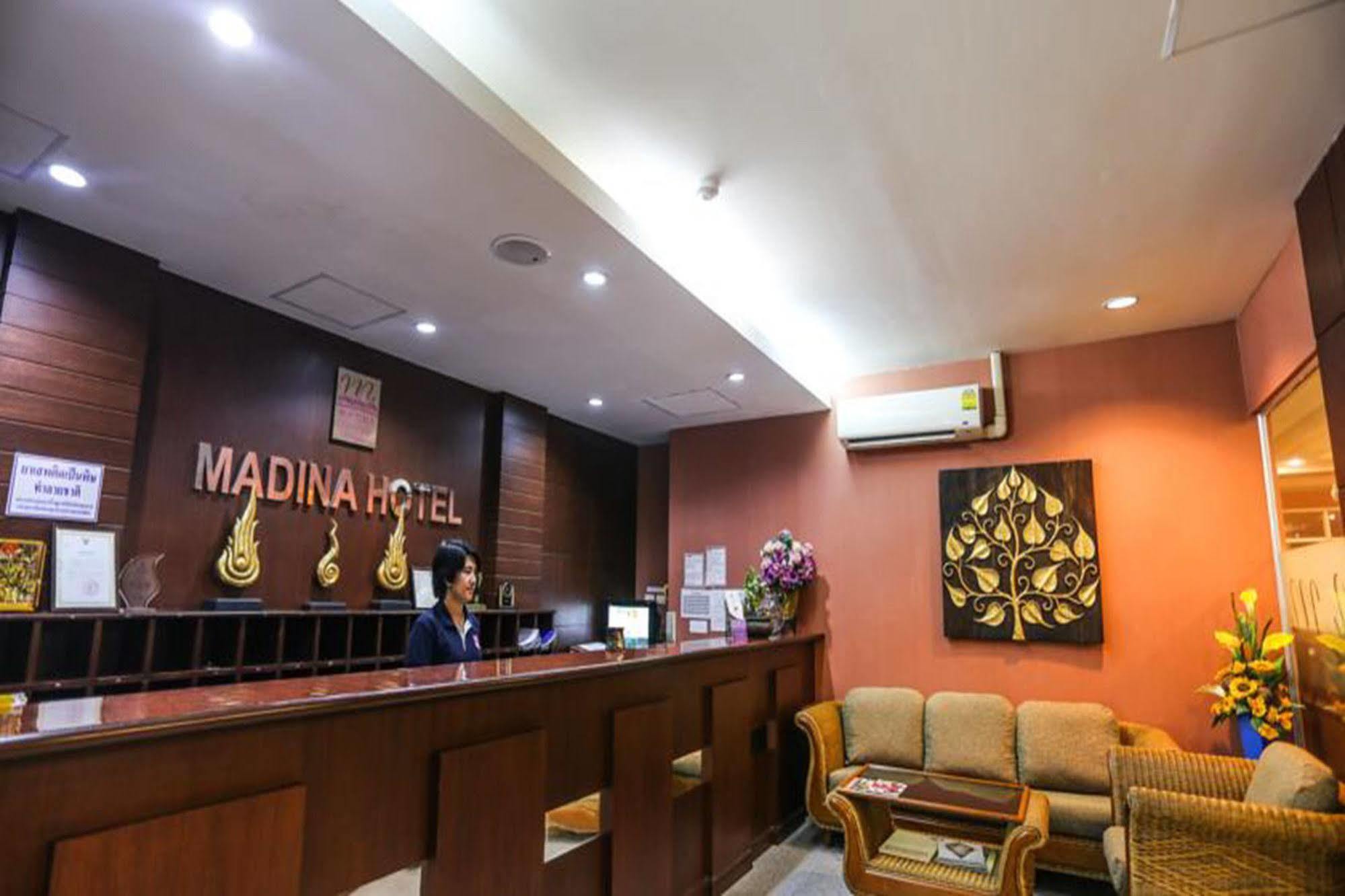 Madina Rayong Hotel Bagian luar foto